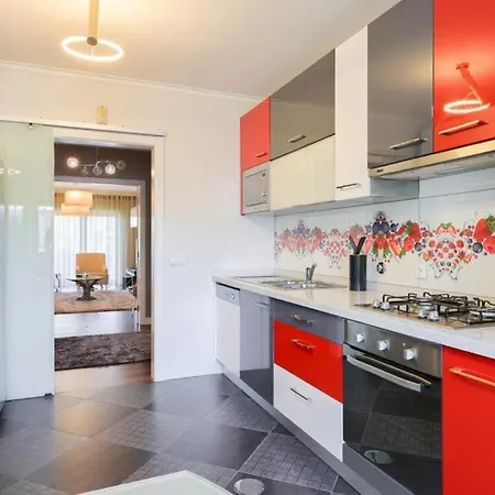 Glicinias Guest House, Free Garage - Apartment *